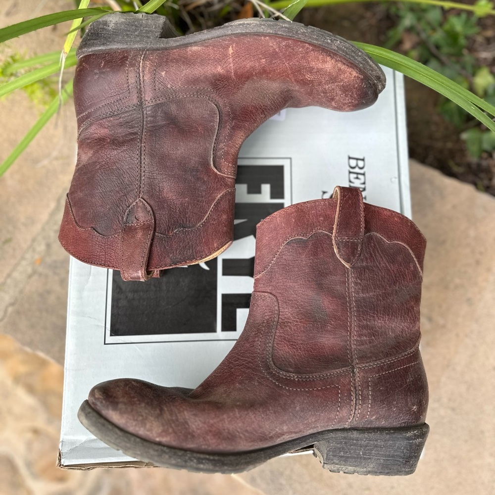 Frye Carson Lug Short Boot 🤠